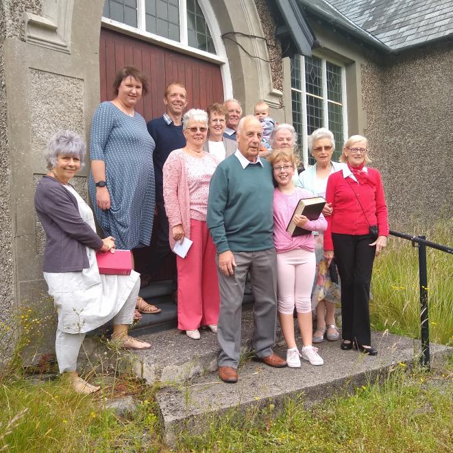 194 Capel Coffa Llanelltyd aelodau presennol a chyfeillion 2022.jpg